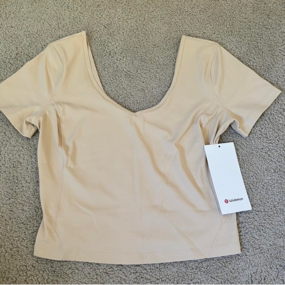 Lululemon align tee shirt NWT Size 8